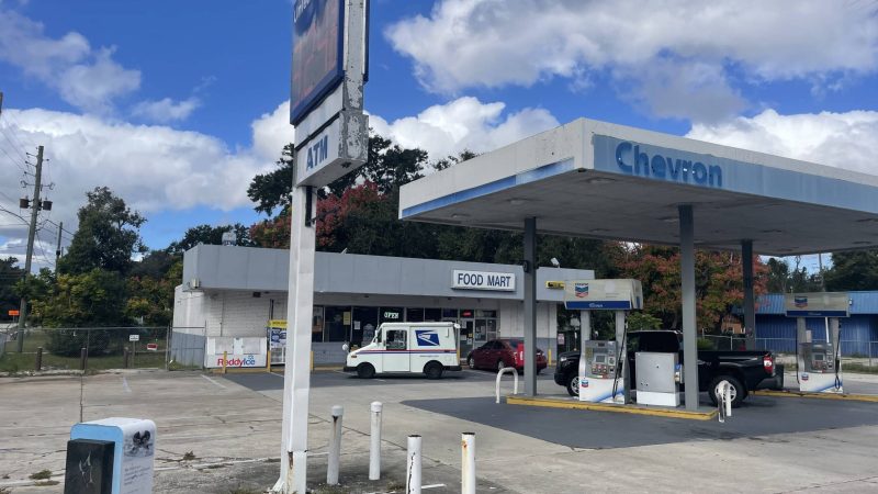 4252 S Orange Blossom Trail Front