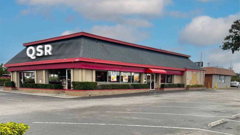 Hardees Facade